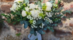 Buchet cununie bujori albi & ornithogalum (6)